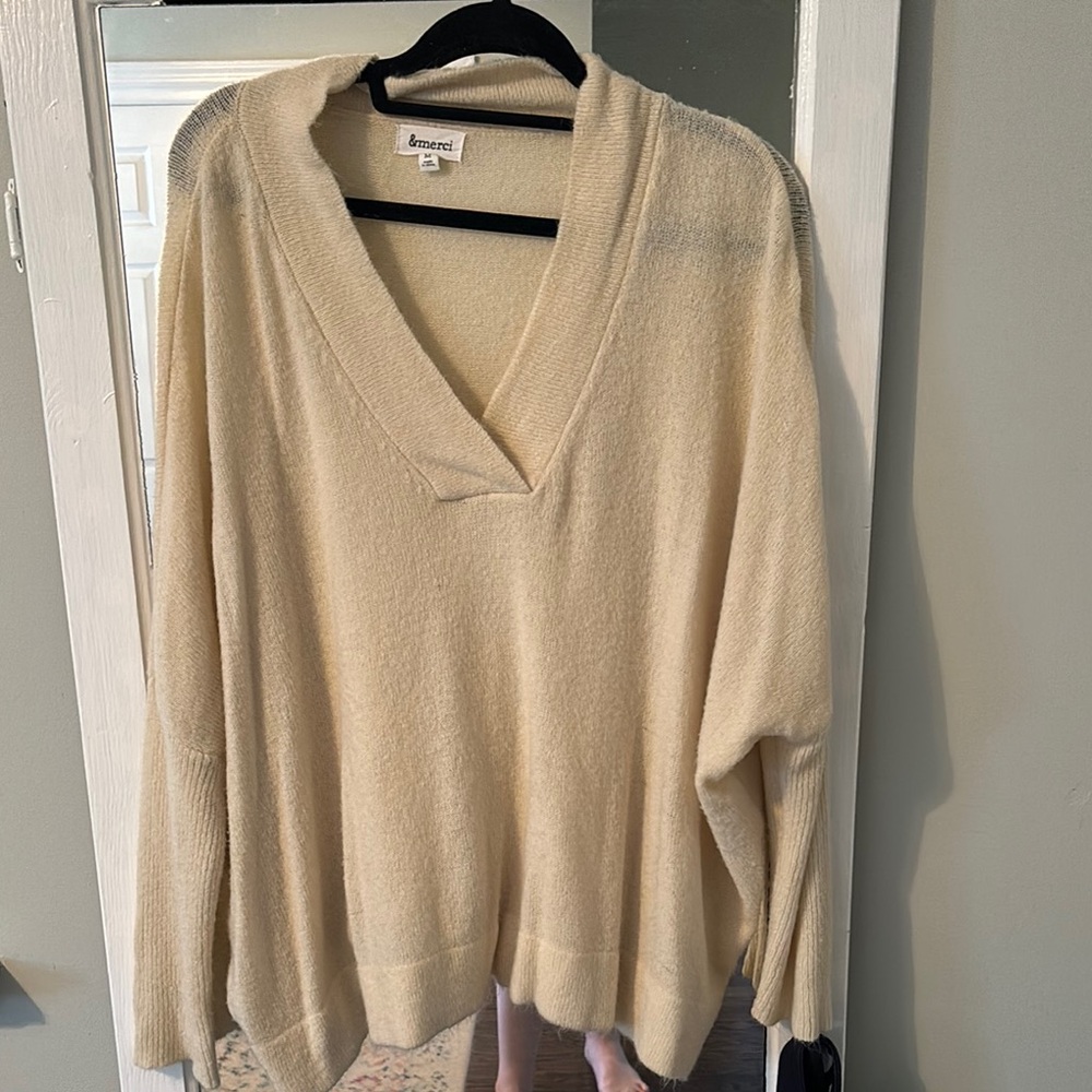 &merci Cream V-Neck Sweater Lightweight Knit